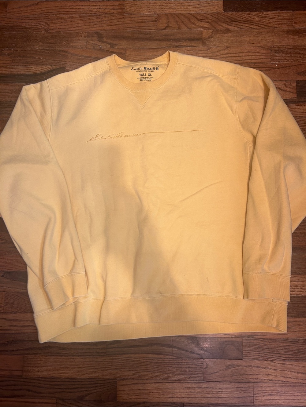 Eddie Bauer Men's Pale Yellow Crewneck Pullover Sweatshirt - Picture 1 of 1
